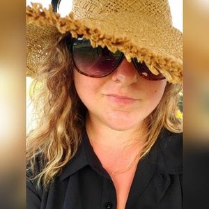 Meet your Posher, Sammie-jo